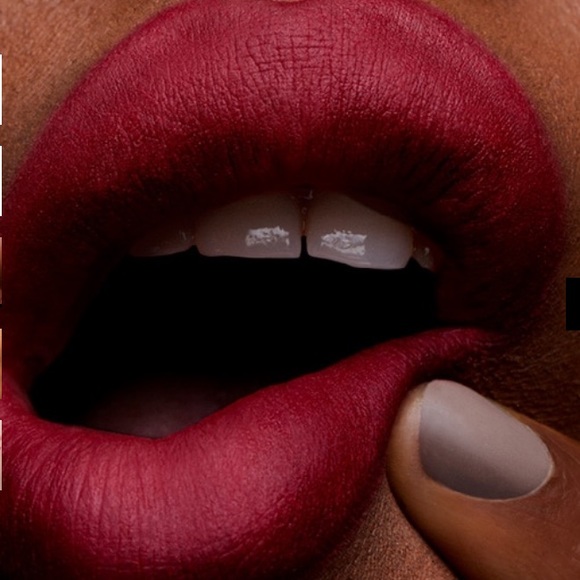 MAC Powder Kiss Lipstick in Werk, Werk, Werk - Picture 7 of 10